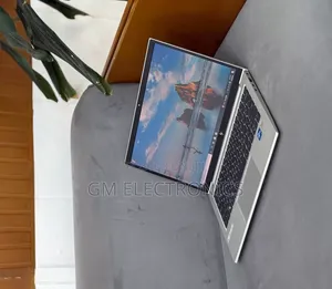 New Laptop HP EliteBook 830 G8 16GB Intel Core i5 SSD 256GB