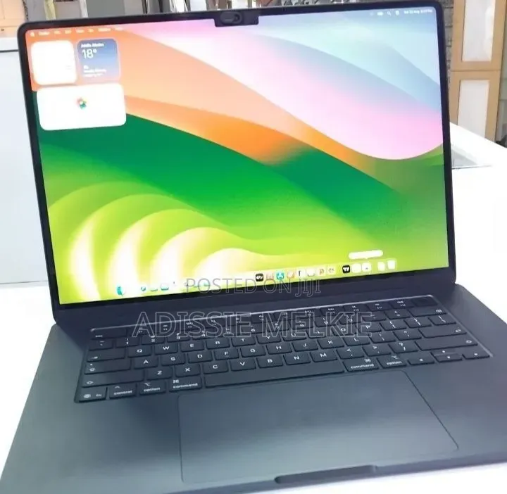 New Laptop Apple MacBook Air 2026 M5 16GB SSD 512GB
