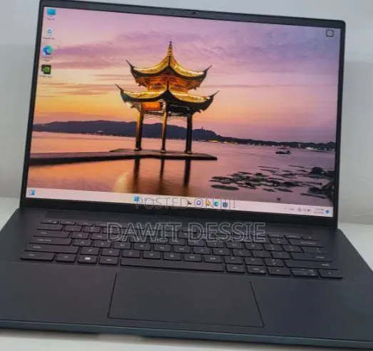 New Laptop Dell 16GB Intel Core i7 SSD 512GB