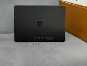 New Laptop Microsoft Surface 16GB Intel Core i7 SSD 512GB