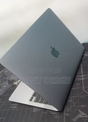 New Laptop Apple MacBook Air 2020 M1 8GB Apple M1 SSD 256GB