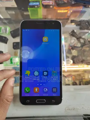Samsung Galaxy J3 8 GB Black