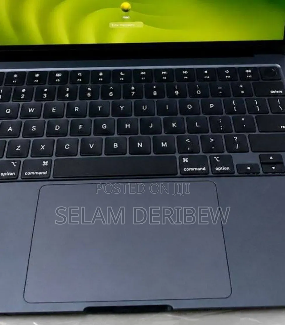 New Laptop Apple MacBook Air 2022 M2 8GB Apple M2 SSD 256GB
