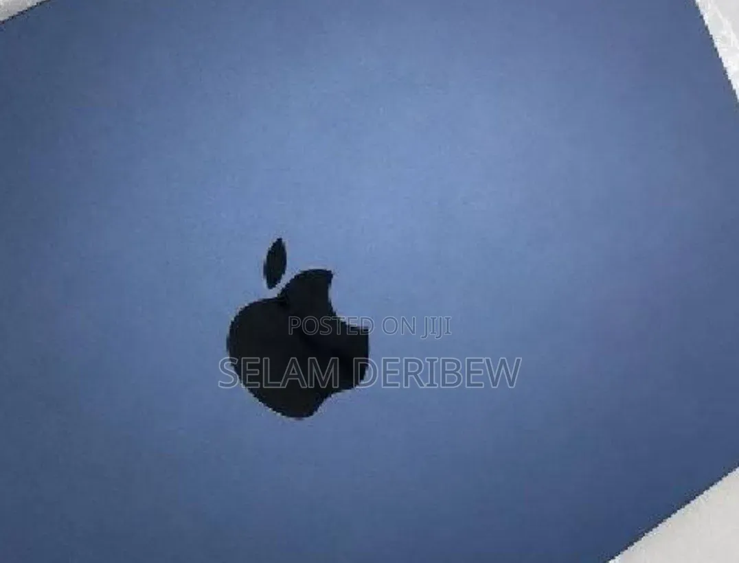 New Laptop Apple MacBook Air 2022 M2 8GB Apple M2 SSD 256GB