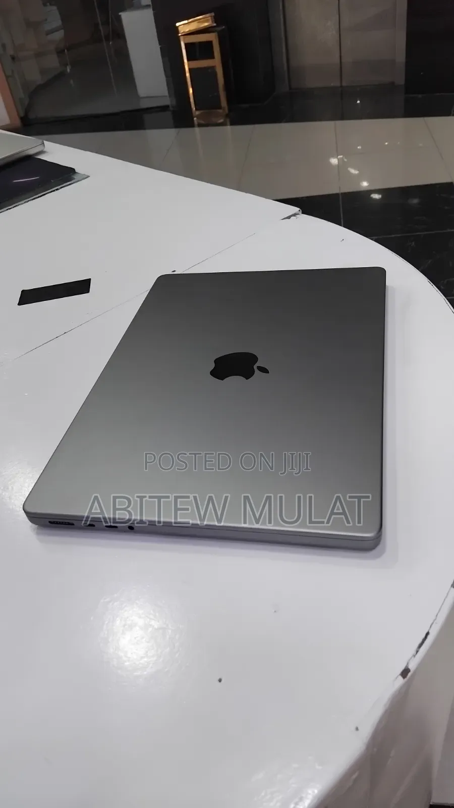 New Laptop Apple MacBook Pro 2021 M1 32GB Apple M1 Pro SSD 512GB