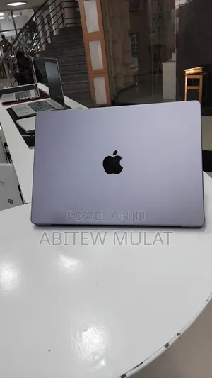 New Laptop Apple MacBook Pro 2021 M1 32GB Apple M1 Pro SSD 512GB