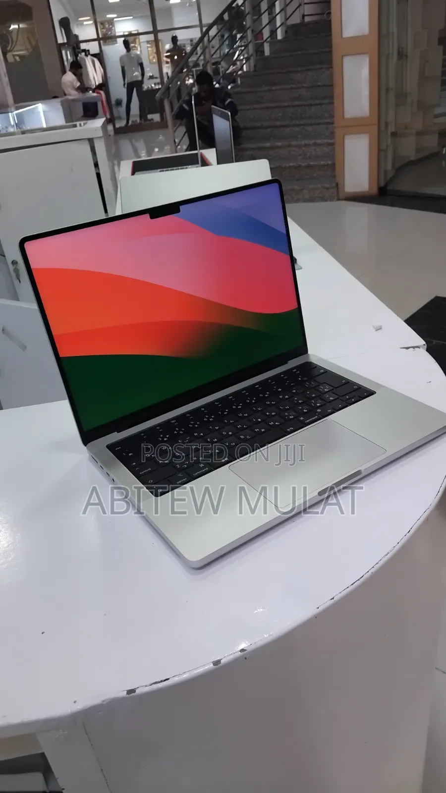 New Laptop Apple MacBook Pro 2024 M4 16GB Apple M4 Pro SSD 512GB