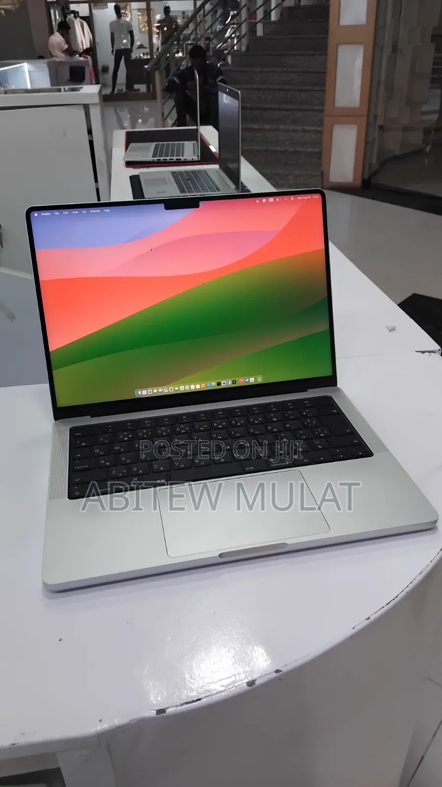 New Laptop Apple MacBook Pro 2024 M4 16GB Apple M4 Pro SSD 512GB