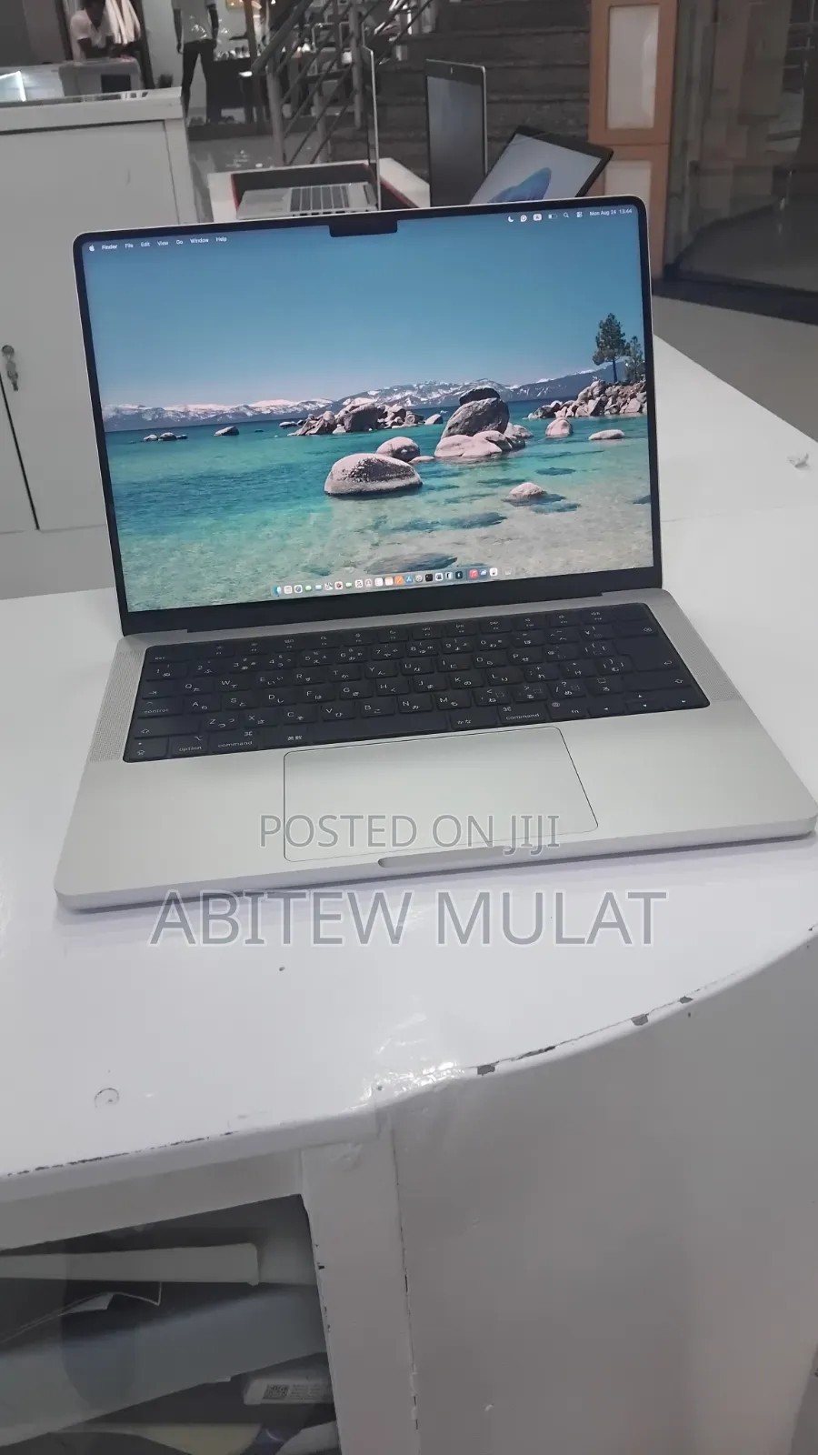 New Laptop Apple MacBook Pro 2024 M4 16GB Apple M4 Pro SSD 512GB