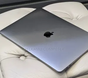 New Laptop Apple MacBook Pro 2019 16GB Intel Core i7 SSD 512GB