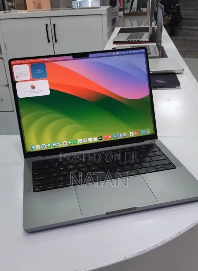 New Laptop Apple MacBook Pro 2021 M1 16GB Apple M1 Pro SSD 512GB