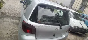 Toyota Vitz 2001 Gray