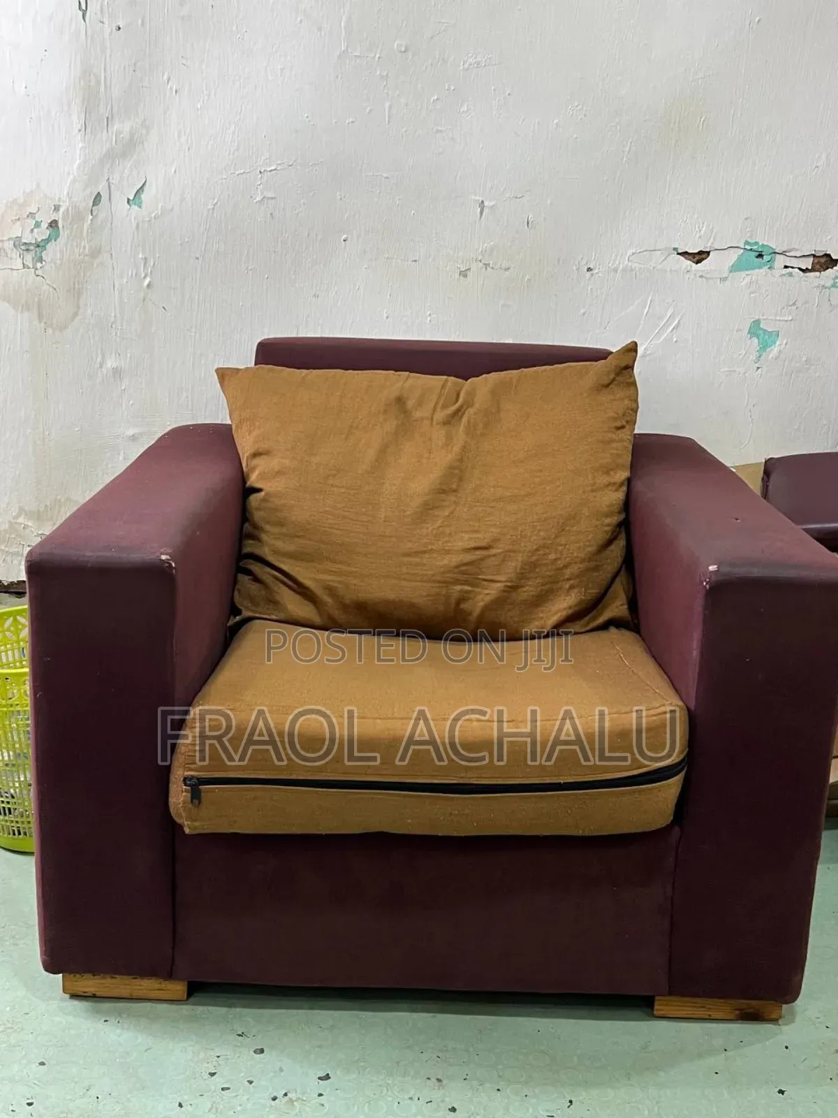 Sofa Urgent