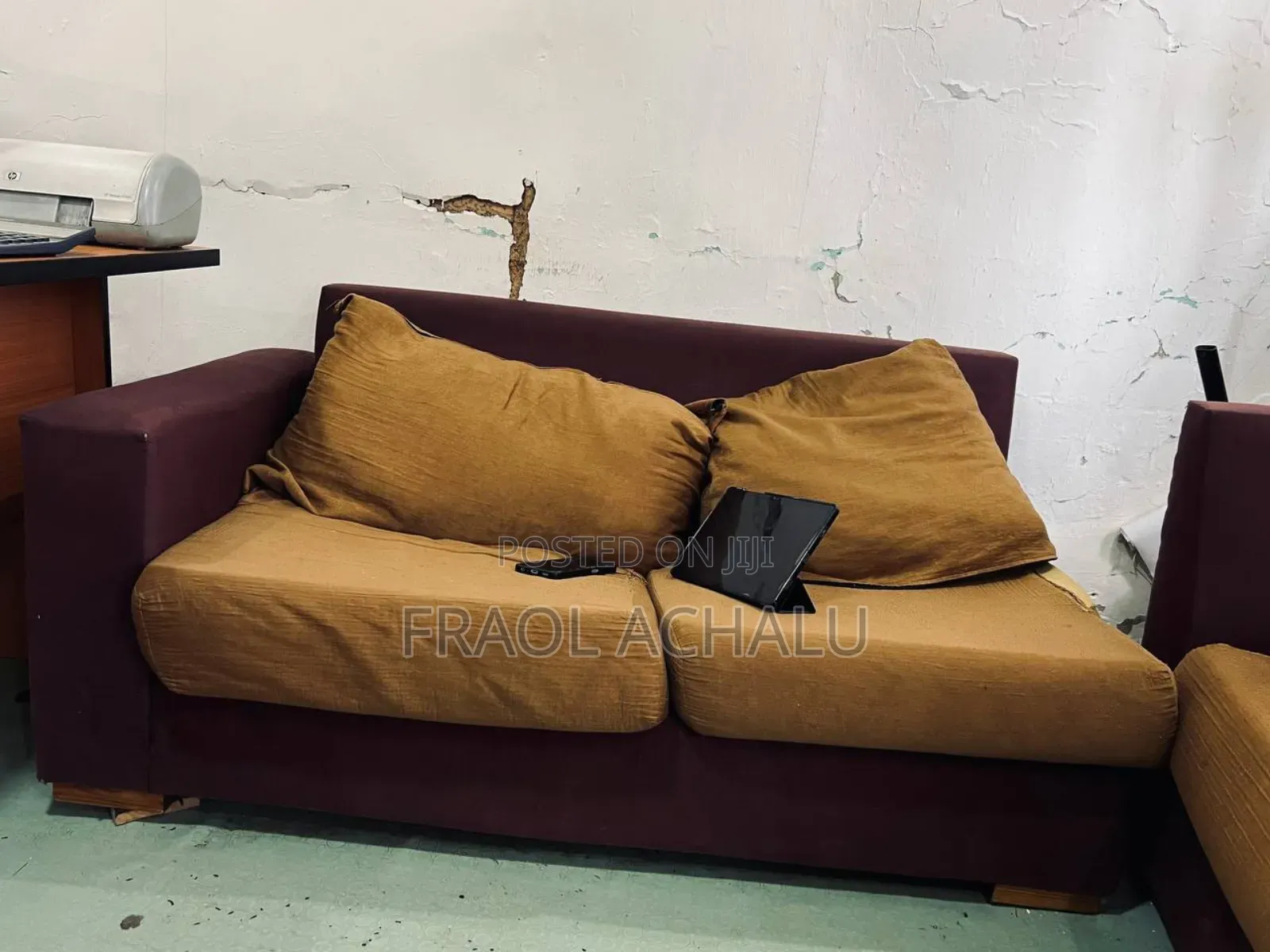 Sofa Urgent