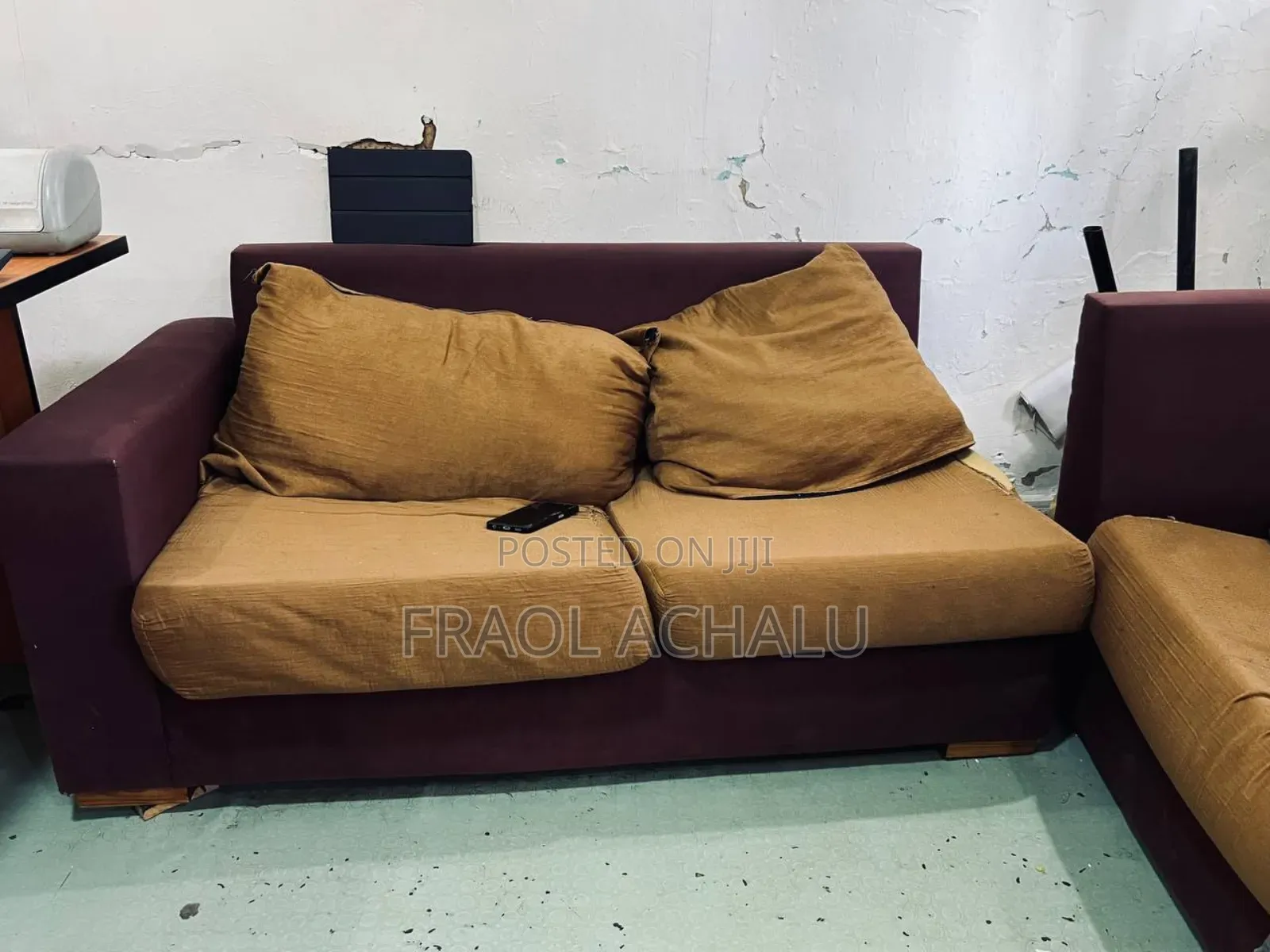 Sofa Urgent