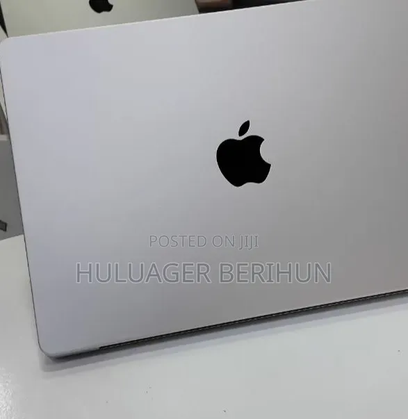New Laptop Apple MacBook Pro 2024 M4 16GB Apple M4 SSD 512GB
