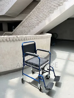 ለቀላል አጠቃቀም — Easy Use Commode Wheelchair