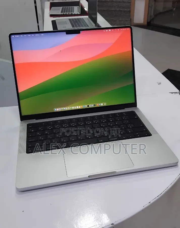 New Laptop Apple MacBook Pro 2024 M4 Pro 16GB Apple M4 Pro SSD 512GB