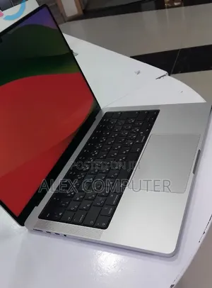 New Laptop Apple MacBook Pro 2024 M4 Pro 16GB Apple M4 Pro SSD 512GB