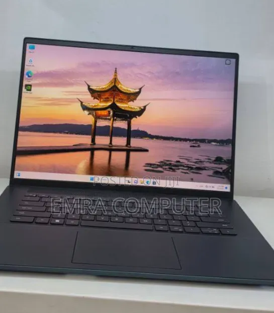 New Laptop Dell 16GB Intel Core i7 SSD 512GB
