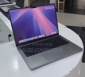 New Laptop Apple MacBook Pro 2021 M1 32GB Apple M1 Pro SSD 1T