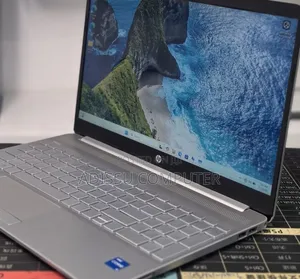 New Laptop HP Pavilion 15 8GB Intel Core i5 SSD 128GB