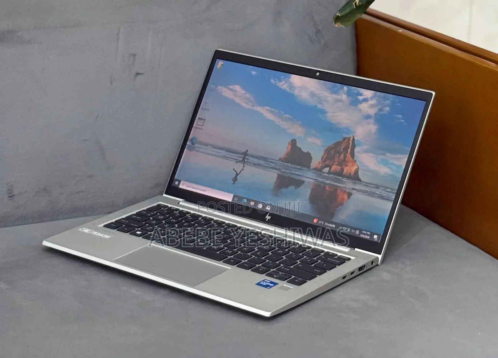 New Laptop HP EliteBook 830 G8 8GB Intel Core i5 SSD 512GB