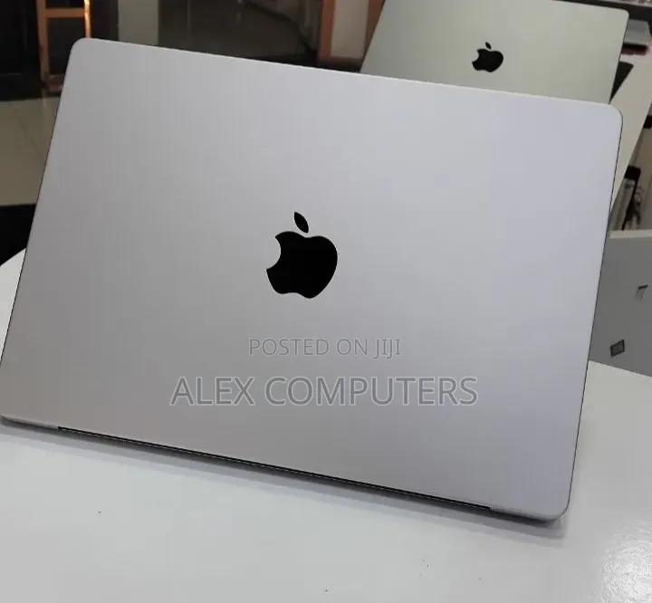 New Laptop Apple MacBook 16GB Apple M4 Pro SSD 512GB