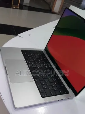New Laptop Apple MacBook 16GB Apple M4 Pro SSD 512GB
