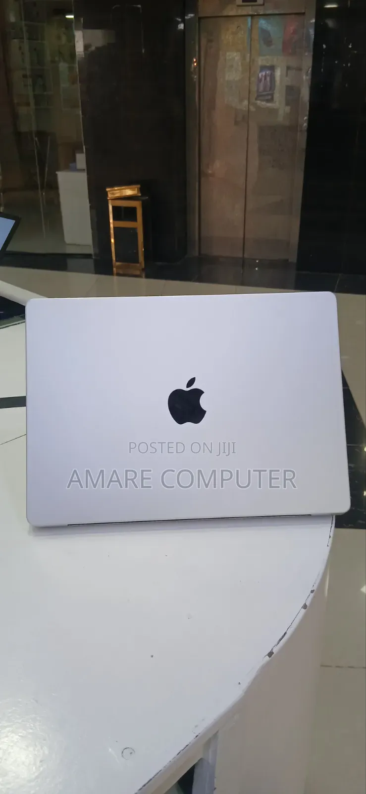 New Laptop Apple MacBook Pro 2024 M4 16GB Apple M4 Pro SSD 512GB