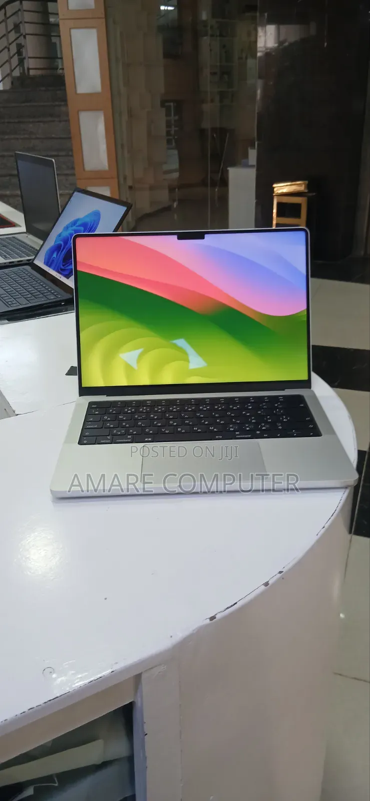 New Laptop Apple MacBook Pro 2024 M4 16GB Apple M4 Pro SSD 512GB