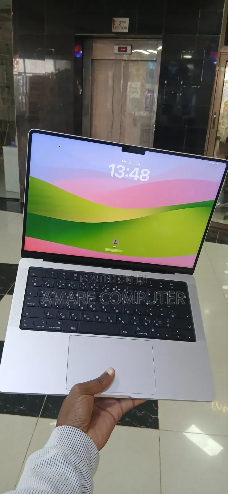 New Laptop Apple MacBook Pro 2024 M4 16GB Apple M4 Pro SSD 512GB