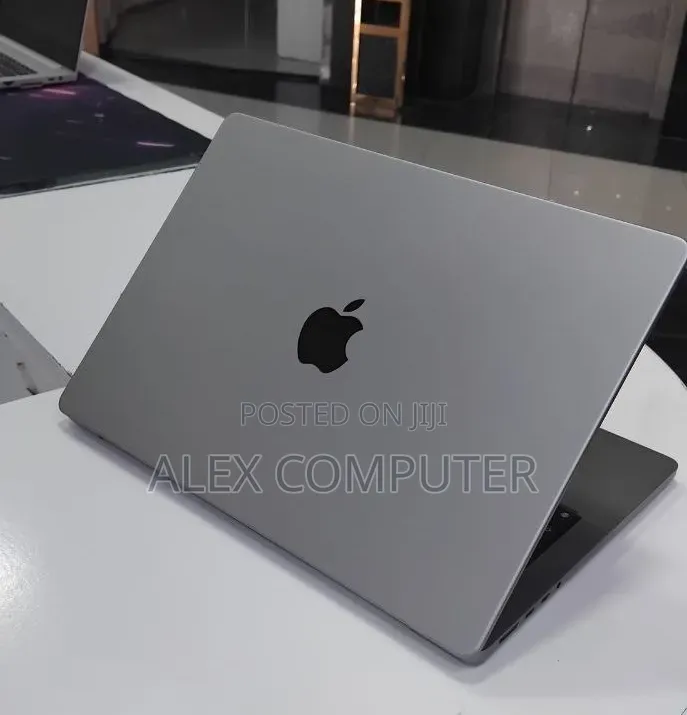 New Laptop Apple MacBook Pro 2021 M1 32GB Apple M1 Pro SSD 1T