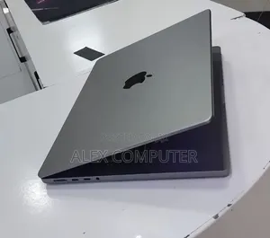 New Laptop Apple MacBook Pro 2021 M1 32GB Apple M1 Pro SSD 1T