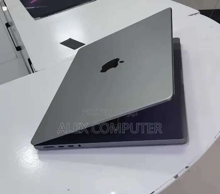 New Laptop Apple MacBook Pro 2021 M1 32GB Apple M1 Pro SSD 1T