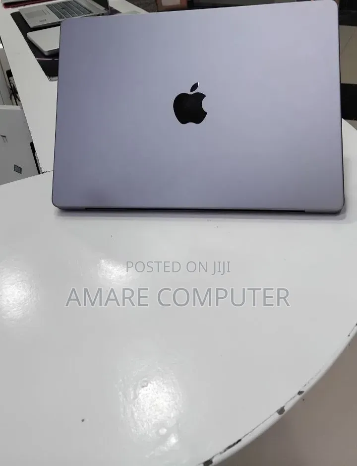 New Laptop Apple MacBook Pro 2021 M1 32GB Apple M1 Pro SSD 512GB