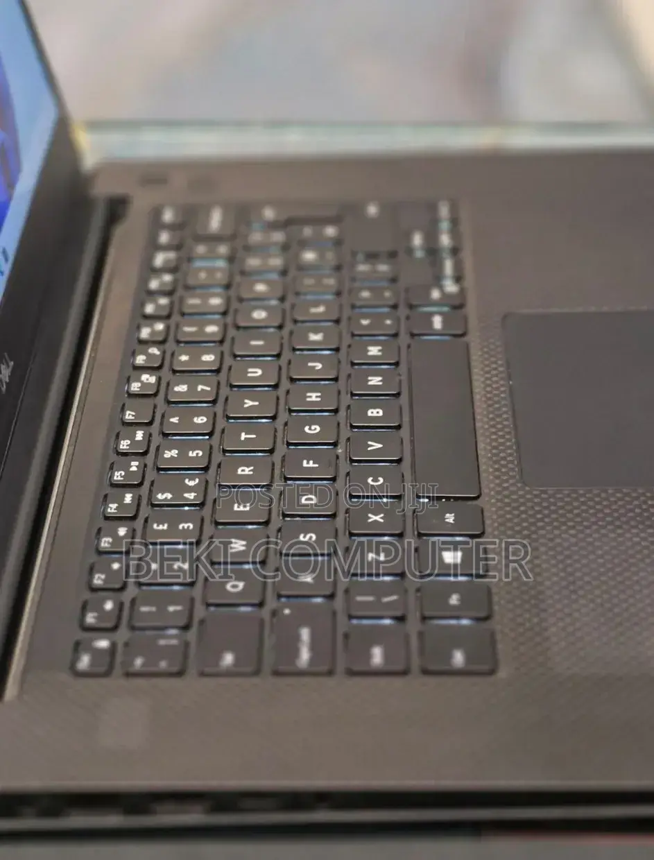 New Laptop Dell XPS 15 16GB Intel Core i5 SSD 512GB