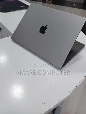New Laptop Apple MacBook Pro 2021 M1 32GB Apple M1 Pro SSD 1T