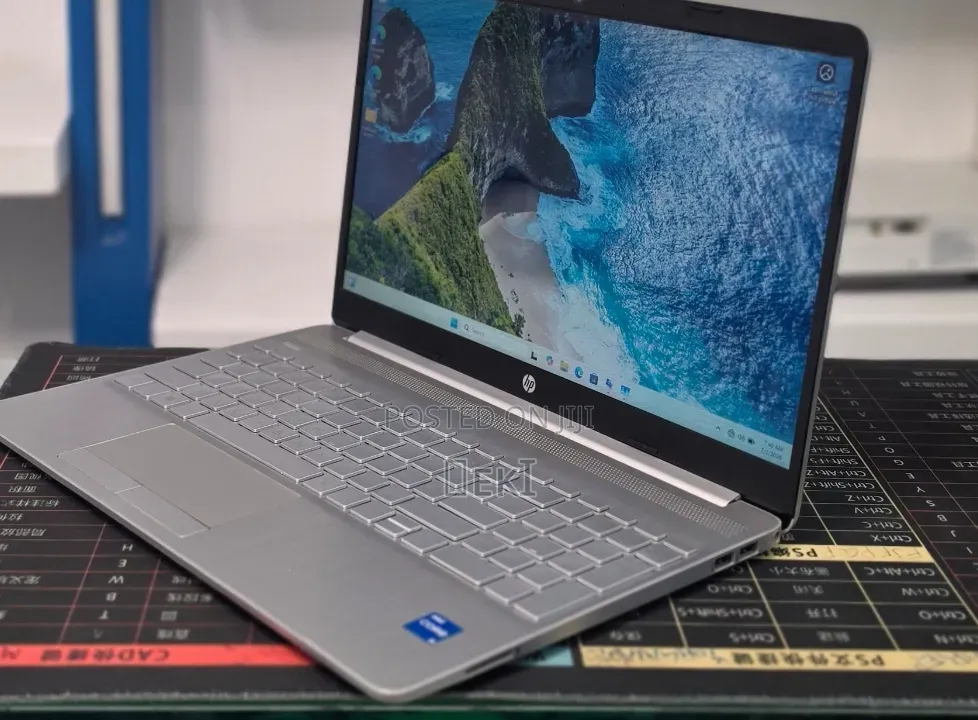 New Laptop HP Stream Notebook 8GB Intel Core i5 SSD 1T
