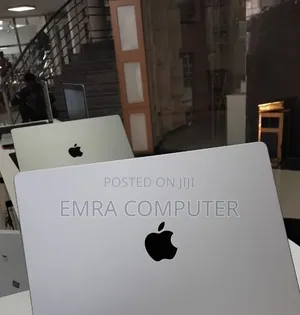 New Laptop Apple MacBook Pro 2024 M4 16GB Apple M4 Pro SSD 512GB