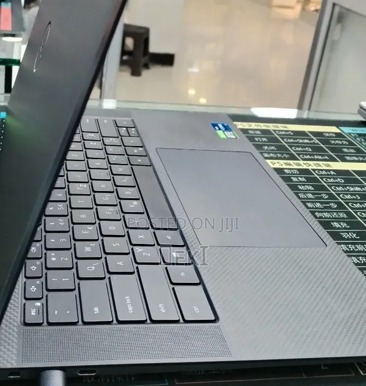 New Laptop Dell Precision 5560 16GB Intel Core i7 SSD 512GB