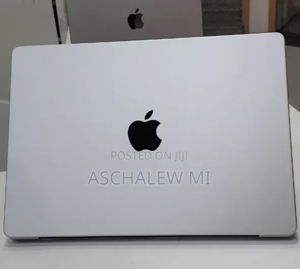 New Laptop Apple MacBook Pro 2024 M4 Pro 16GB Apple M4 Pro SSD 512GB