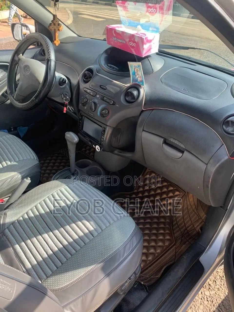 Toyota Vitz 2001 Silver