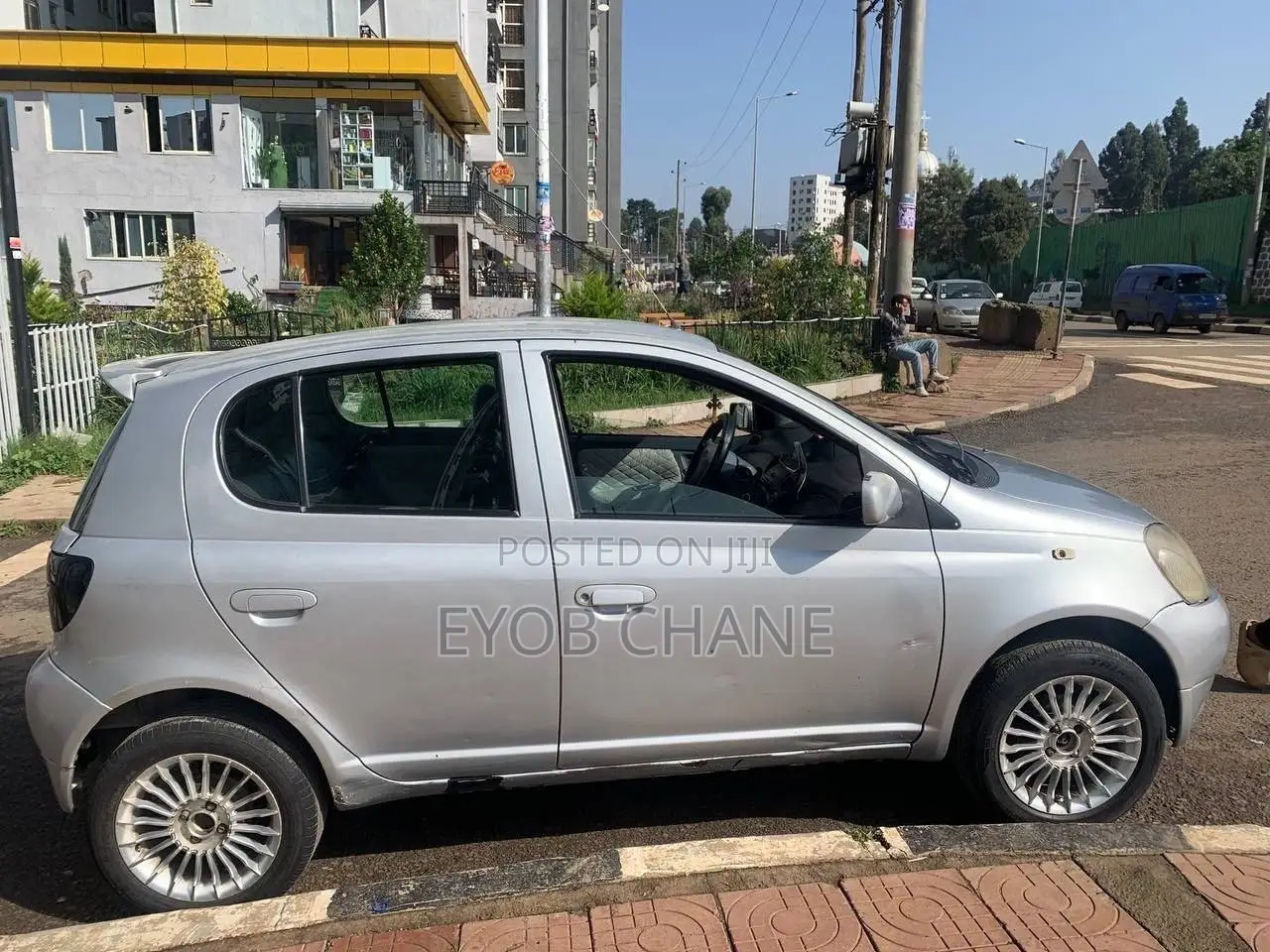Toyota Vitz 2001 Silver