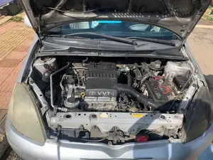 Toyota Vitz 2001 Silver