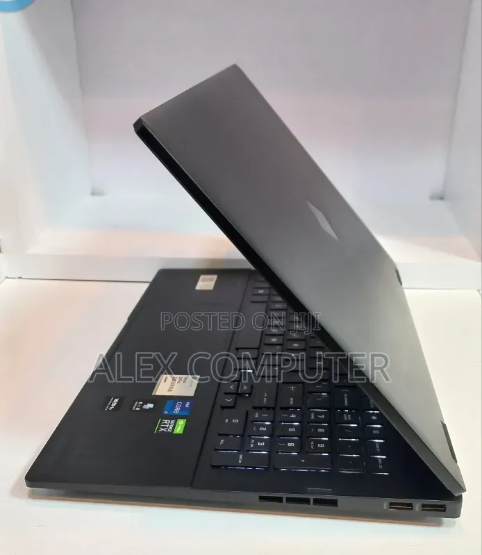 New Laptop HP Omen 16 16GB Intel Core i7 SSD 512GB