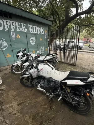 TVS Apache 180 RTR 2023 Black