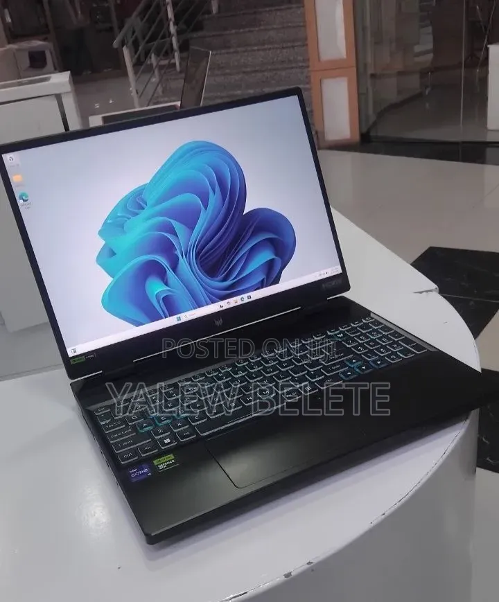 New Laptop Acer Predator Helios 16 16GB Intel Core i9 SSD 1T