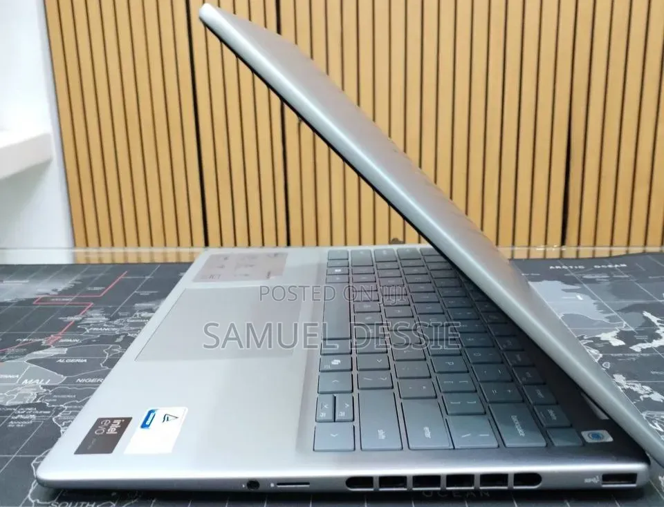 New Laptop Dell Inspiron 14 16GB Intel Core Ultra 7 SSD 1T