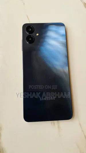Samsung Galaxy A06 64 GB Black